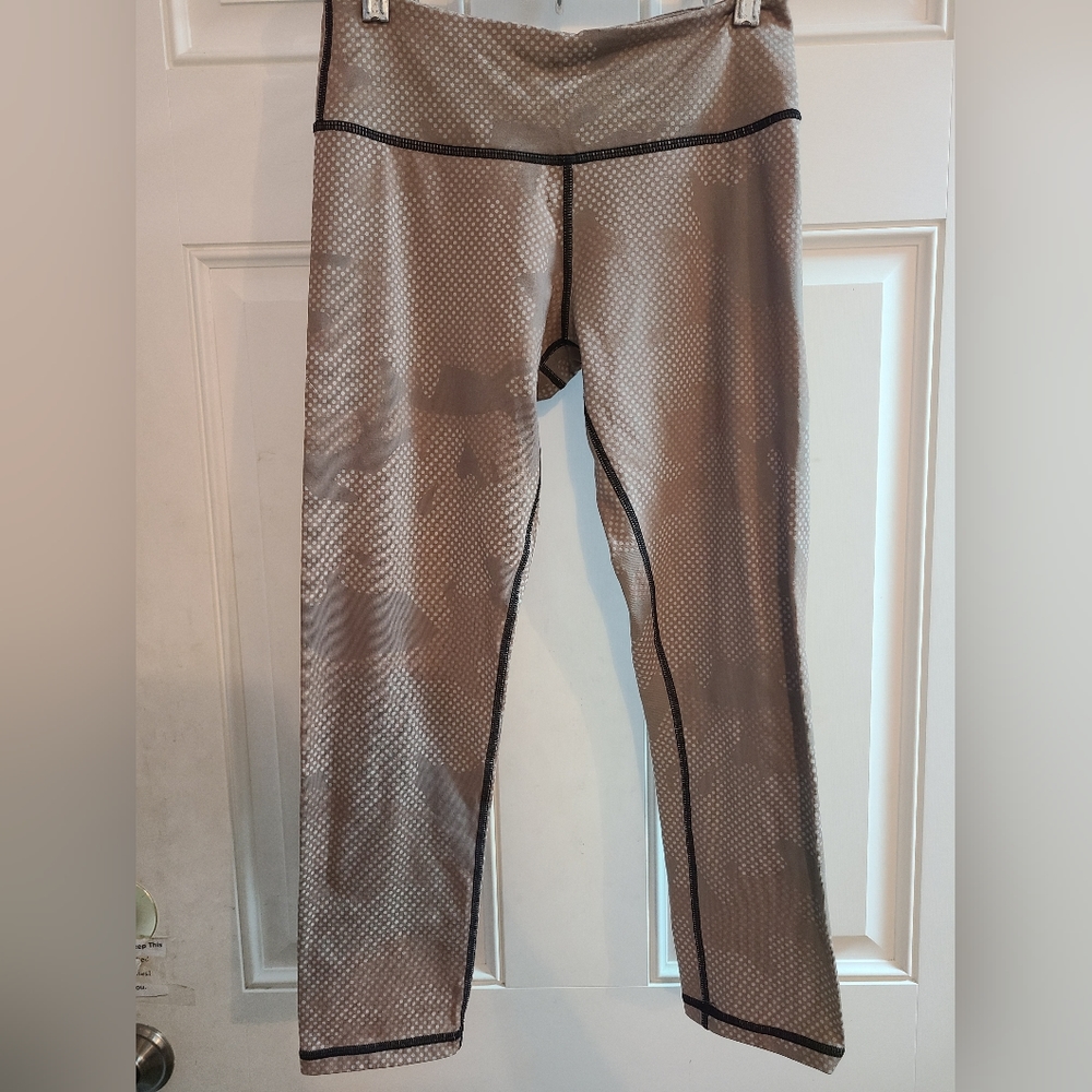 Rogue Beige Camo Pattern Mid Waist Capri Leggings